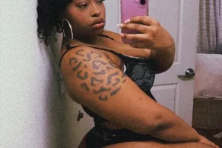 LASTDAYS COME SEE YOUR FAVORITE FREAK BEFORE ITS TO LATE 😘⚠Slippery when wet. I like watching you unravel slowly. 🤤Step up i dont rush i take over 😘💦. 😈💦 - Image 4